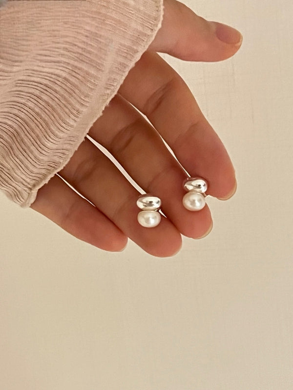 HADLY EARRINGS