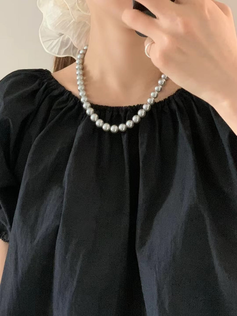 EBON ELEGANCE NECKLACE