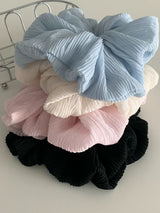 PLEATED CLOUD SCRUNCHIE