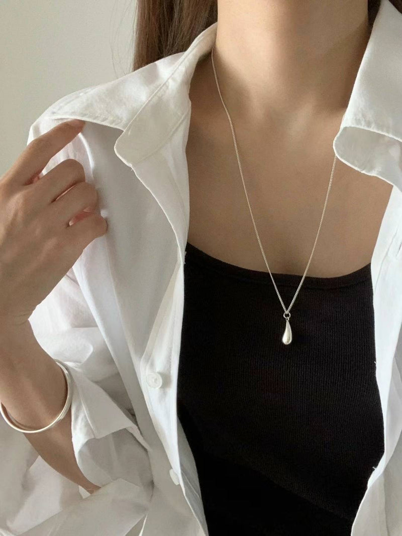 BOLD DROP LONG NECKLACE