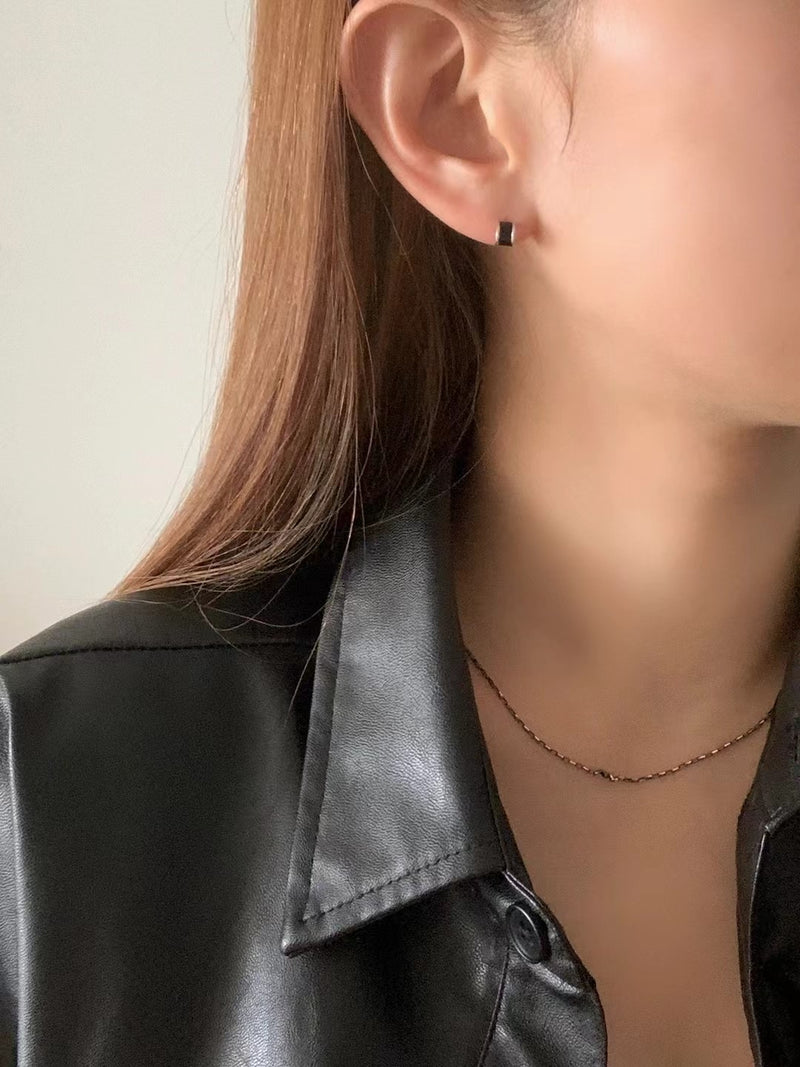 CURVE SILVER EARRINGS