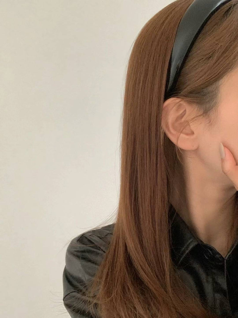 BLACK GLOSSY HAIRBAND