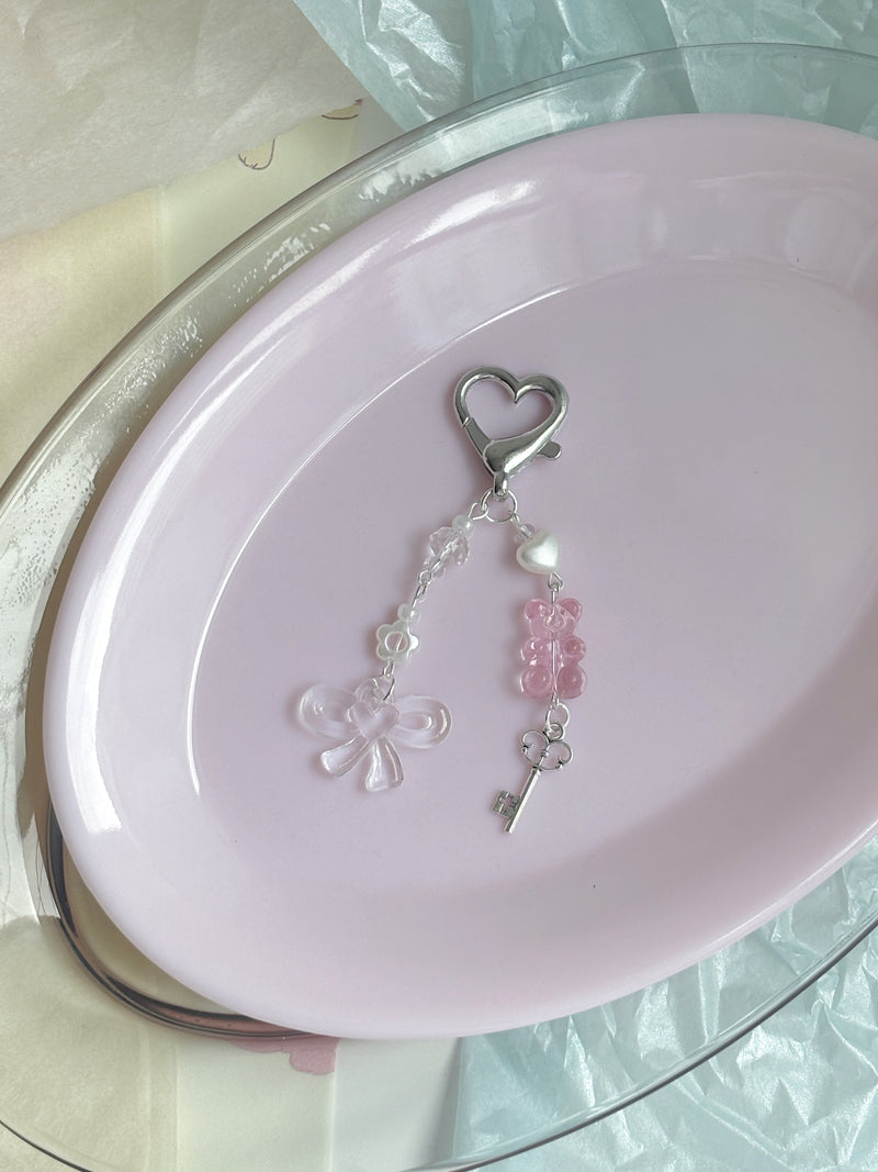 BEAR RIBBON KEY CHAIN