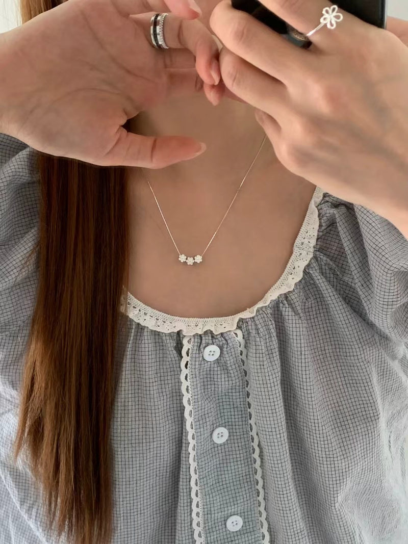 EVERBLOOM NECKLACE