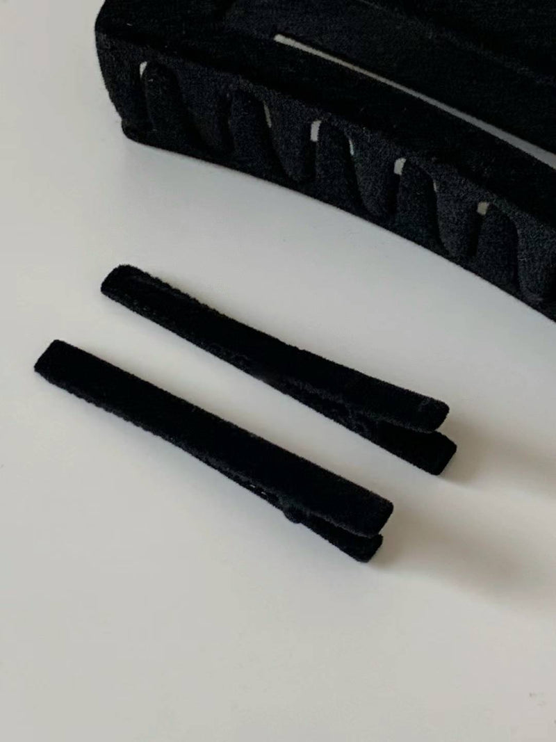 VELVET HAIR PIN