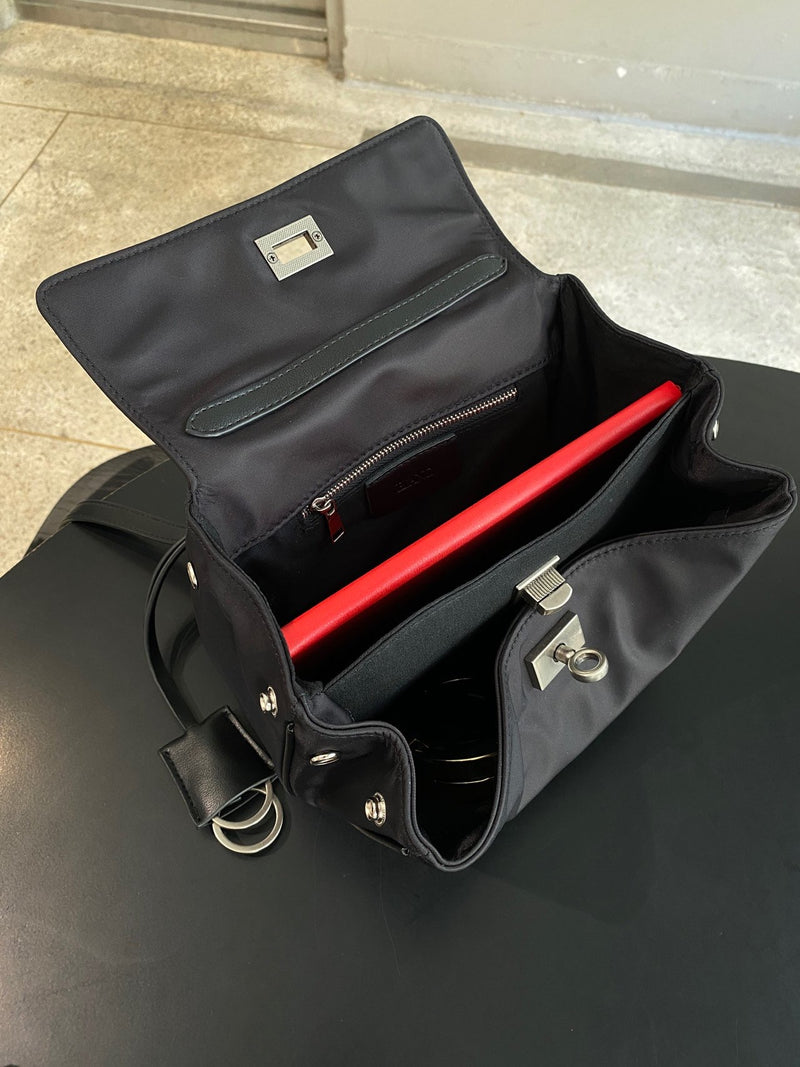 URBAN BUCKLE BAG