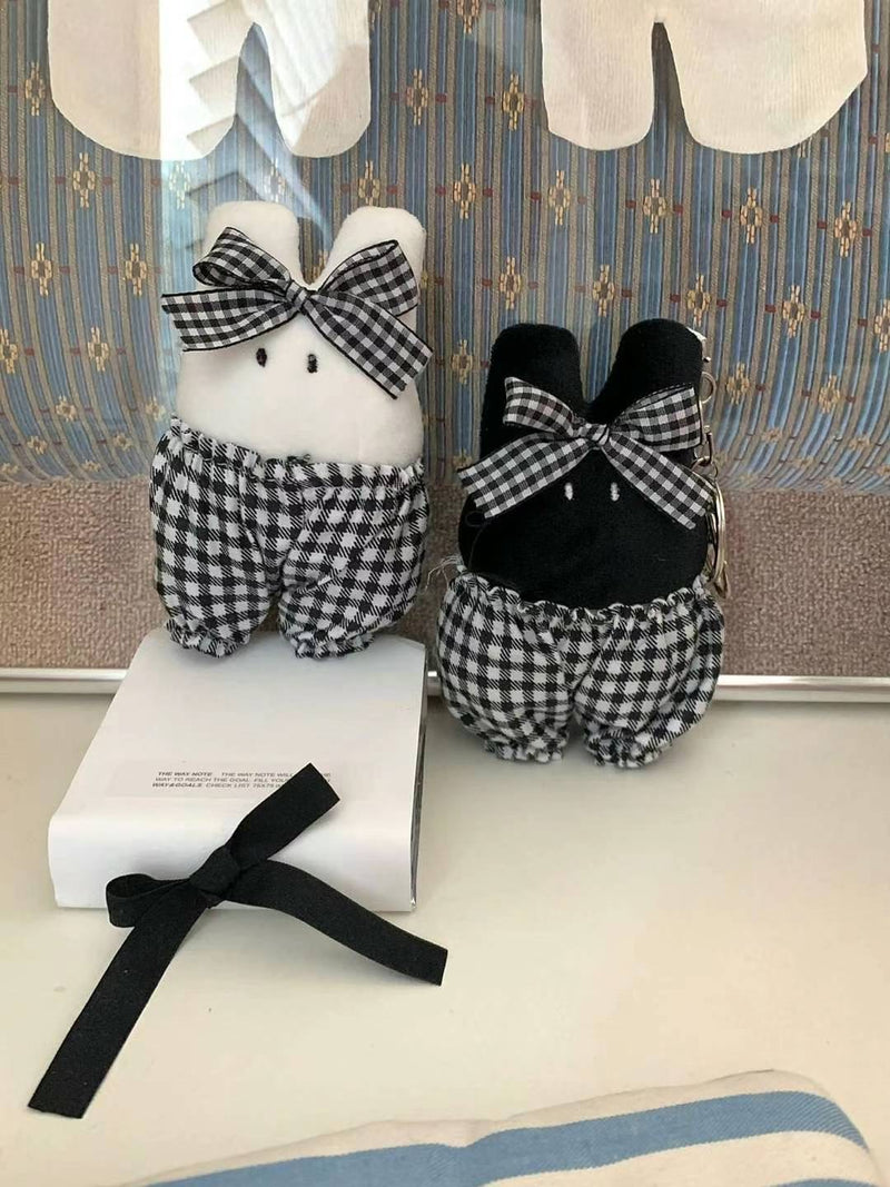 RIBBON PANTS RABBIT KEY RING