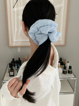 PLEATED CLOUD SCRUNCHIE