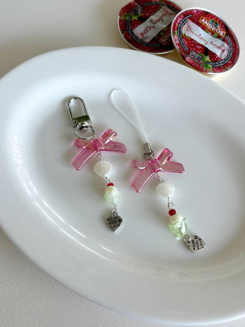 WHITE SHELL KEY CHAIN