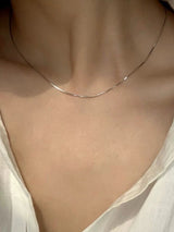 SLEEK SNAKE CHAIN NECKLACE