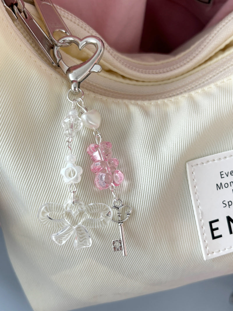 BEAR RIBBON KEY CHAIN