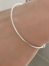 ESSENTIAL BANGLE