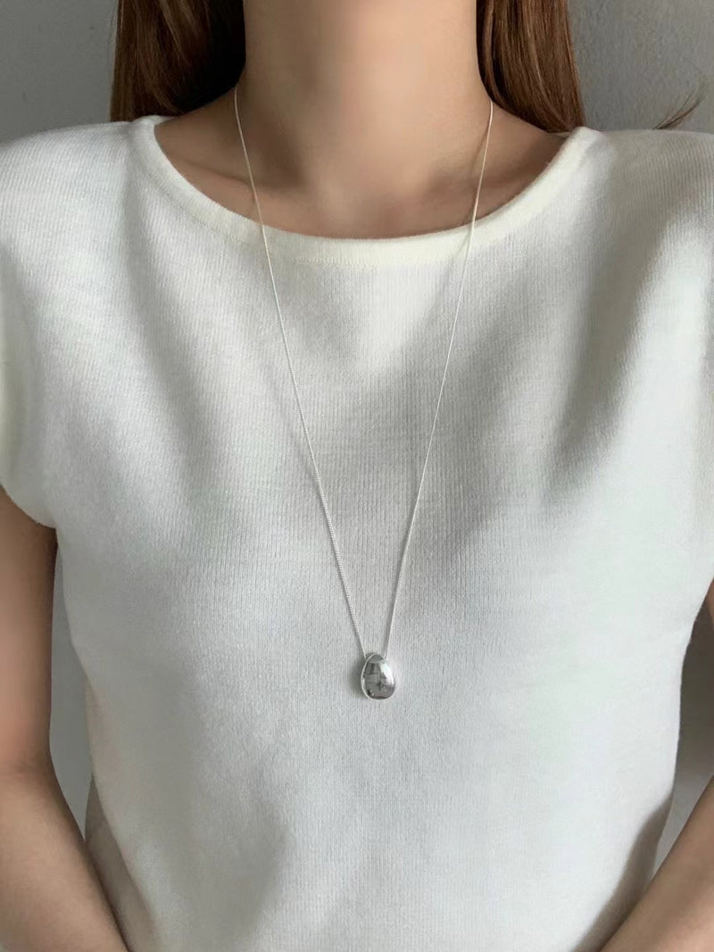 OVAL MUSE NECKLACE