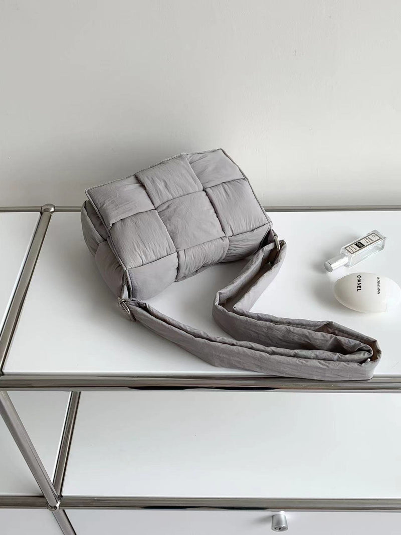 WAFFLE PADDING BAG