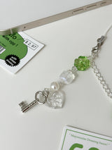 GREEN CLOVER KEY CHAIN