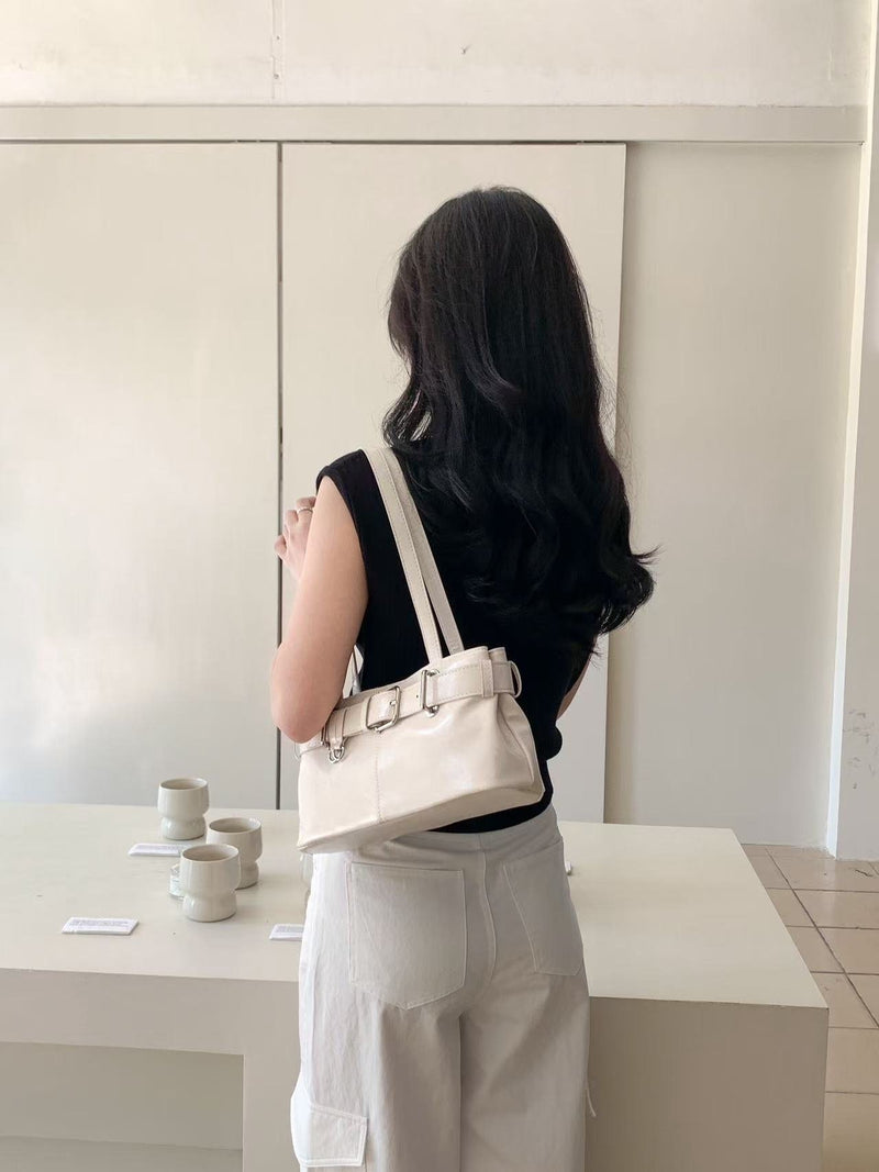 REVERIE STRAP BAG