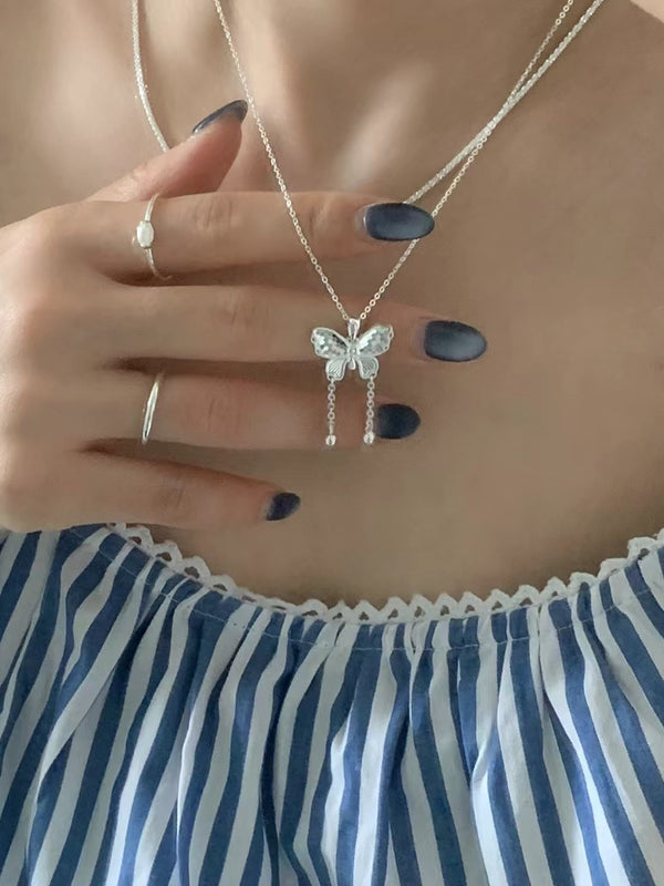 FLUTTERLINE NECKLACE