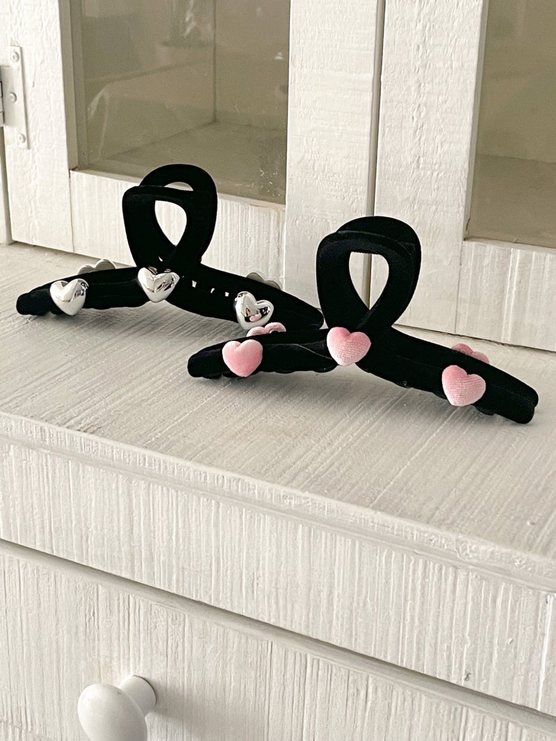 VELVET HEART HAIR CLIP