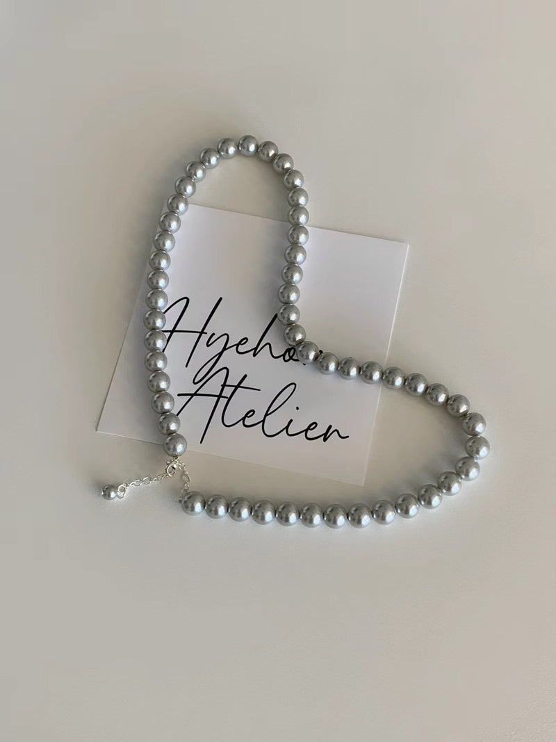 EBON ELEGANCE NECKLACE