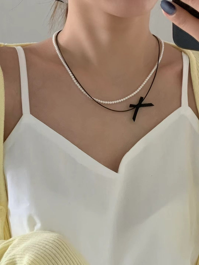 MOONLIT BOW NECKLACE