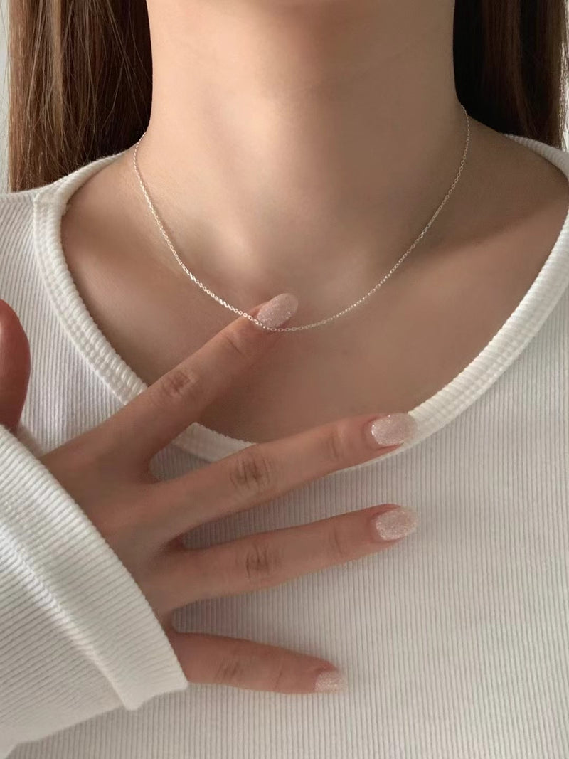 BASIC CHAIN NECKLACE