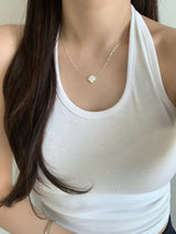 FLORAL CLIVER NECKLACE
