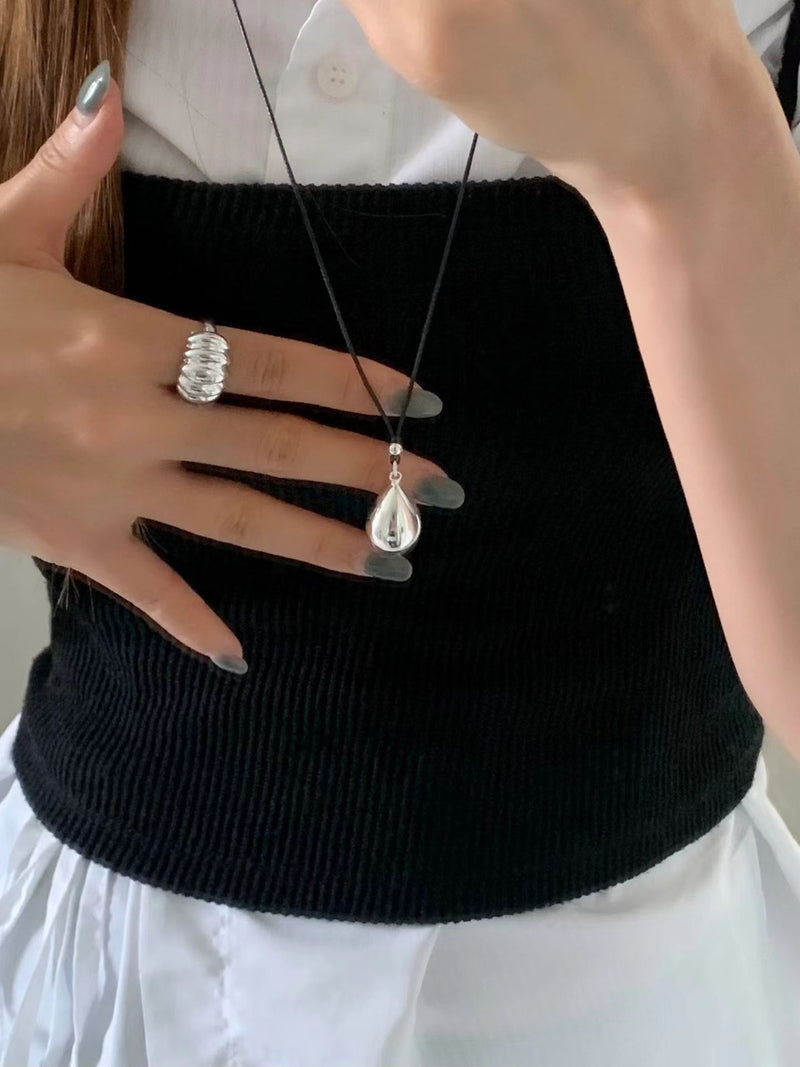 BOLD DROP LEATHER NECKLACE