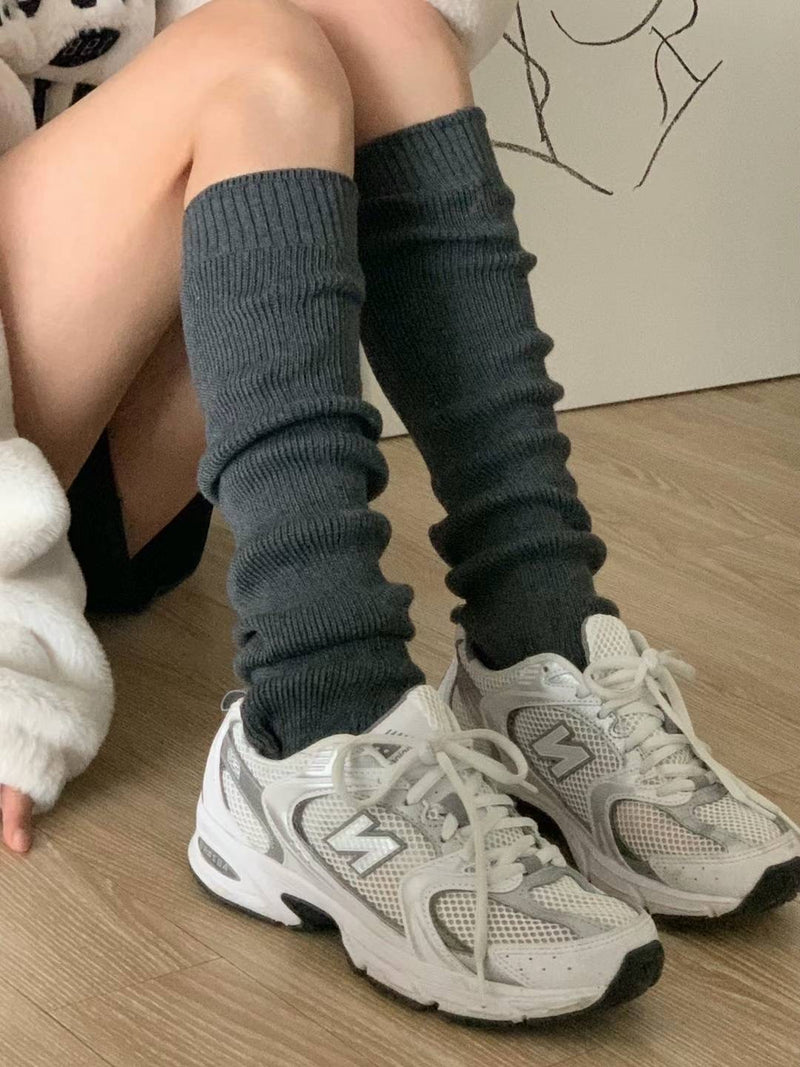 LOOSE FIT KNEE SOCKS