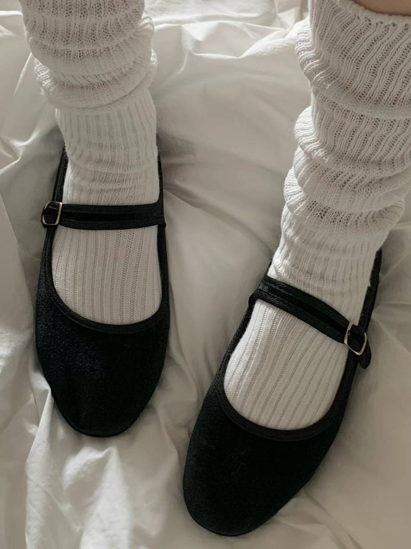 LOOSE FIT LONG SOCKS