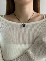 NOIR BLOSSOM NECKLACE