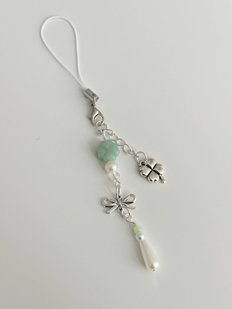 GREEN SILVER CLOVER KEY CHAIN