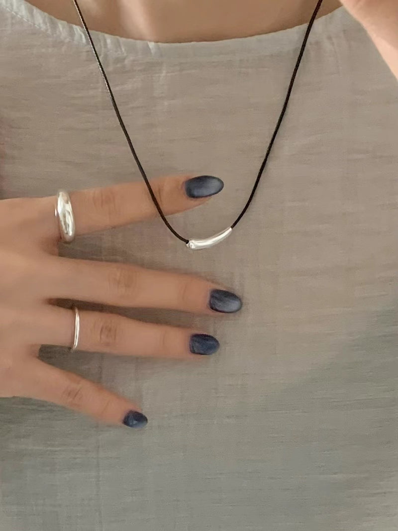 NOIR ARGENT NECKLACE