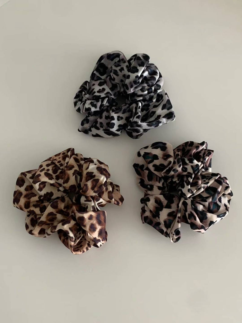 LEOPARD HAIR SCRUNCH