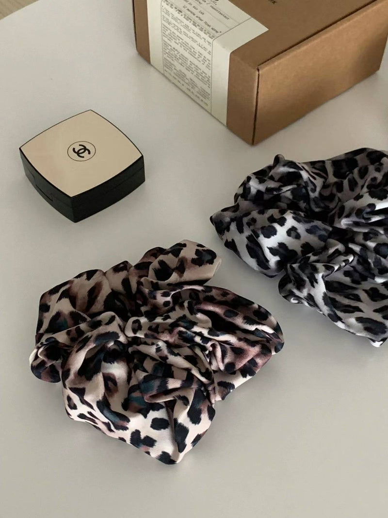 LEOPARD HAIR SCRUNCH