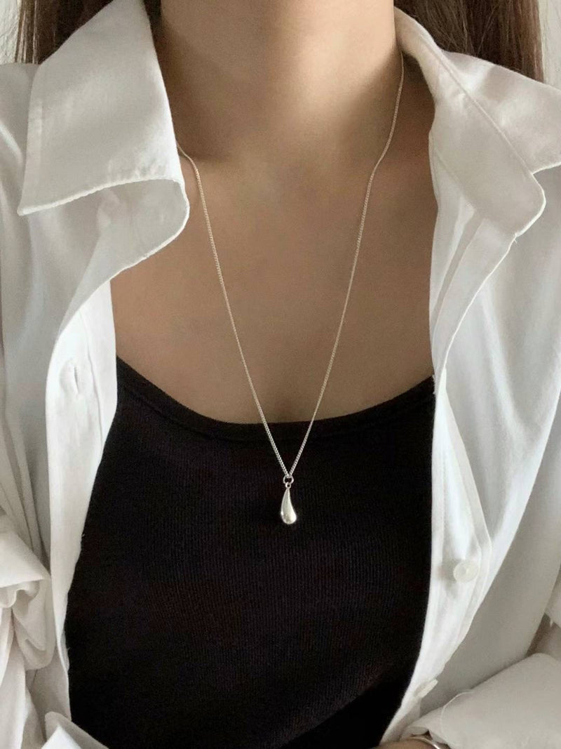 BOLD DROP LONG NECKLACE