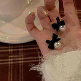 SELENE PEARL EARRINGS