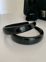 BLACK GLOSSY HAIRBAND