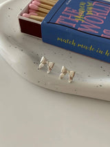 KITCHY RIBBON EARRINGS