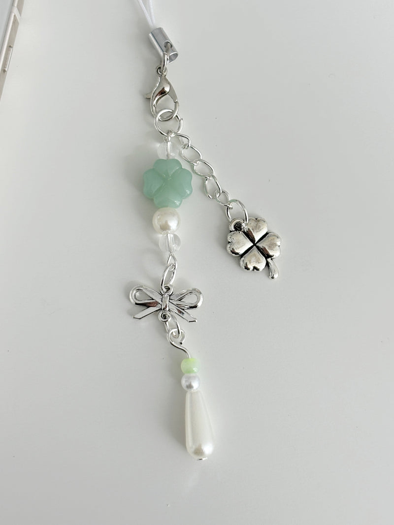 GREEN SILVER CLOVER KEY CHAIN