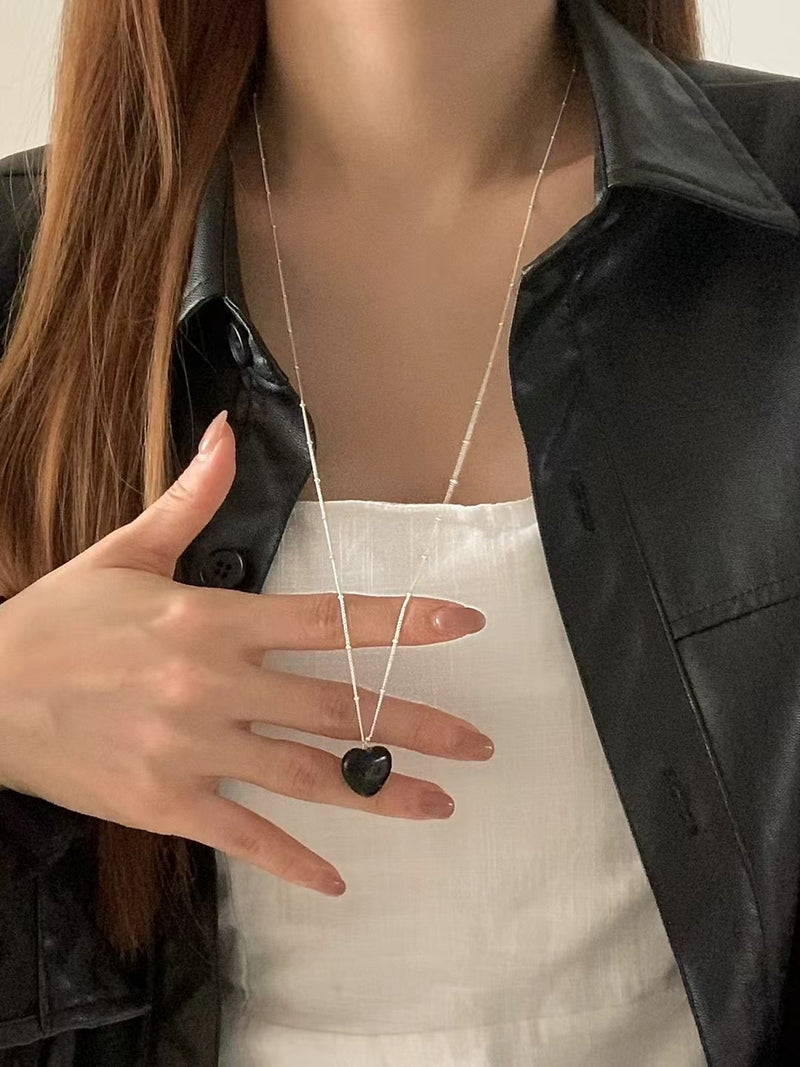 STONE OF HEART NECKLACE