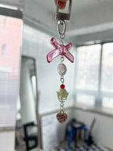 WHITE SHELL KEY CHAIN