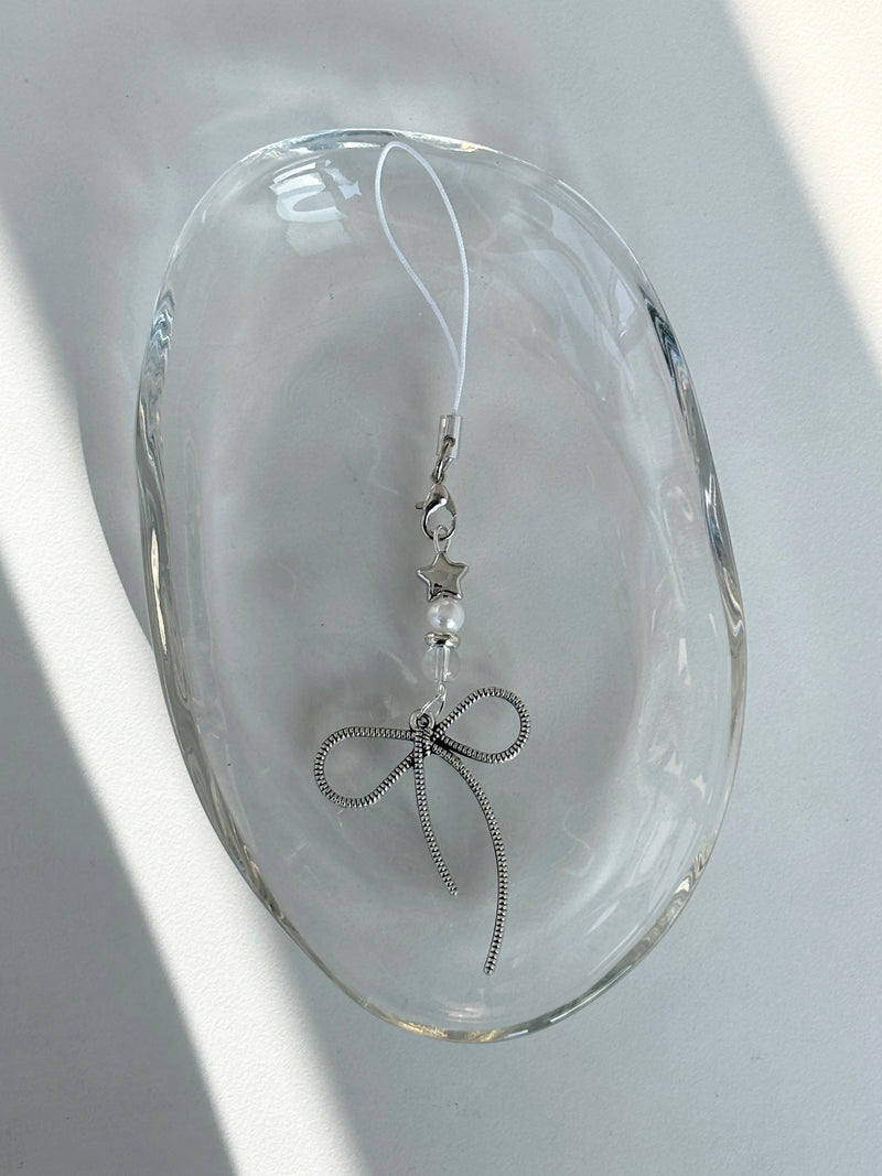 METALLIC RIBBON KEY CHAIN