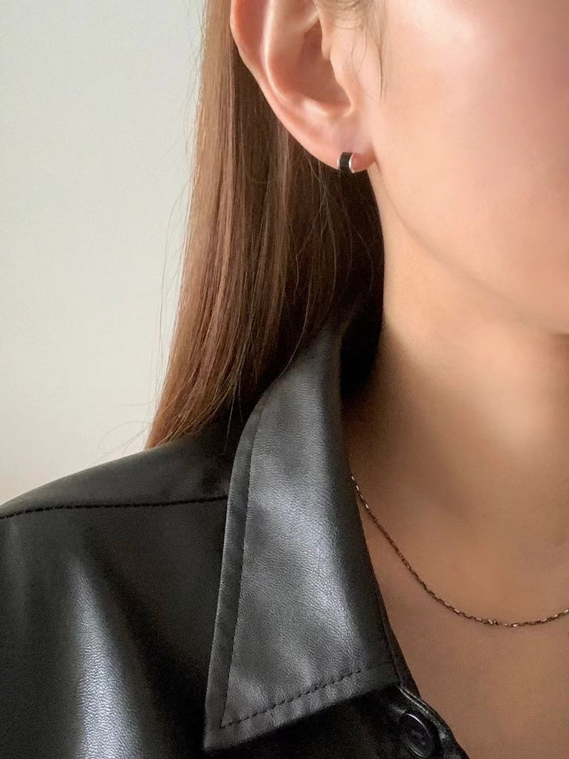 CURVE SILVER EARRINGS