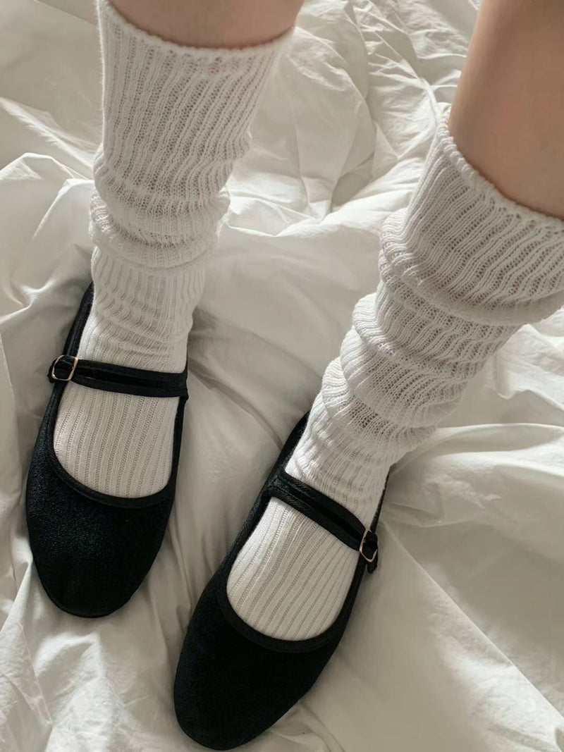 LOOSE FIT LONG SOCKS