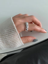QUILTED CROWN SILVER RING