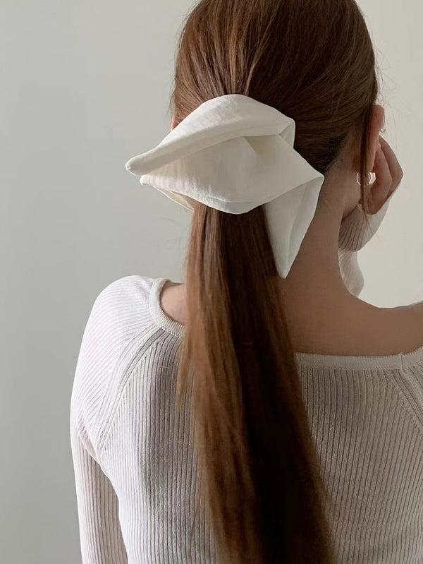 SQUARE CLOUD SCRUNCHIE