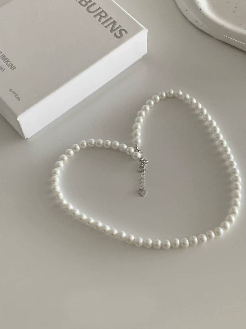 SERENE PEARL NECKLACE