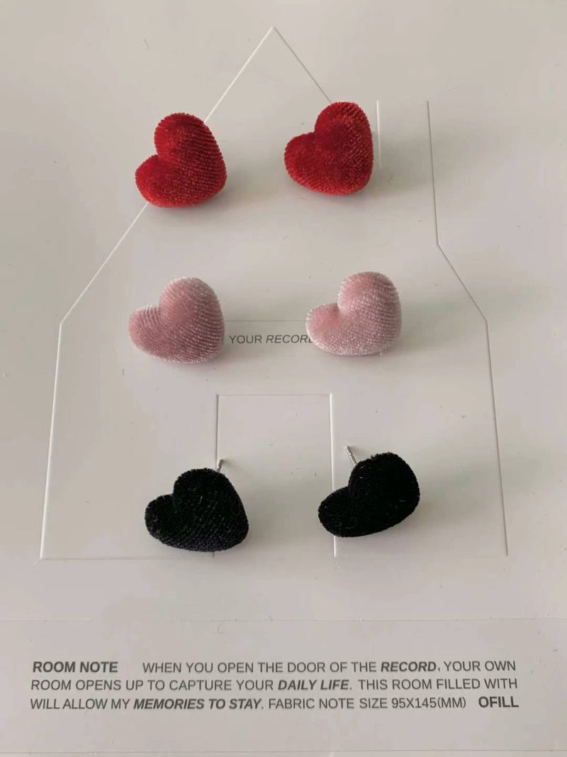 VELVET HEART EARRINGS