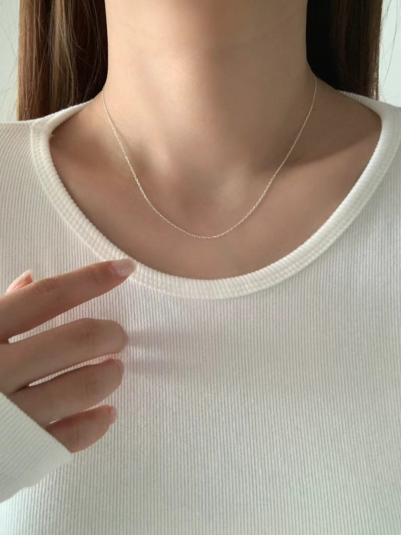 BASIC CHAIN NECKLACE