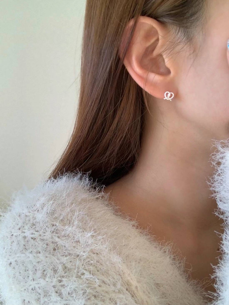 PRETZEL EARRINGS